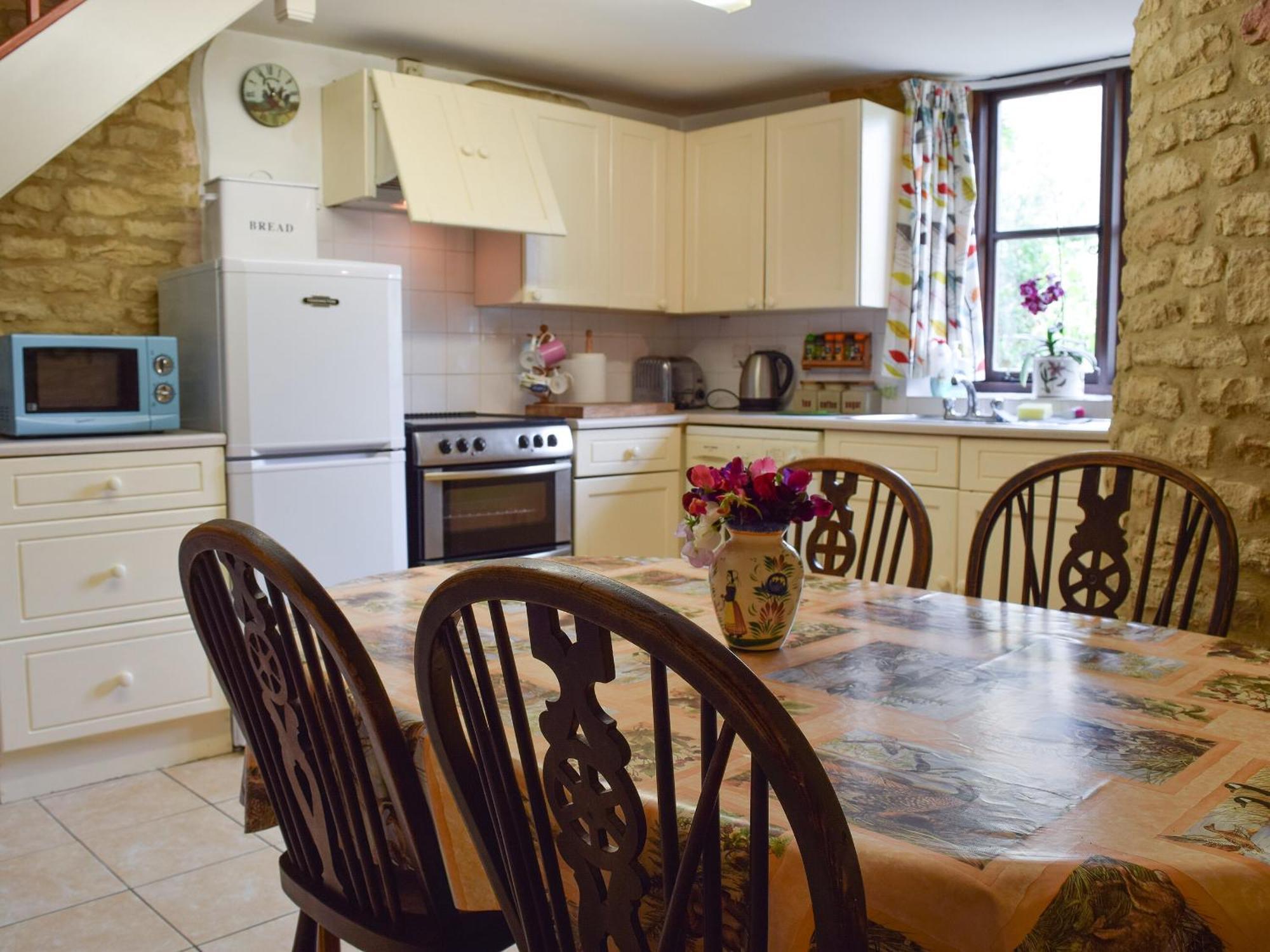 Chadlington Picket Piece Cottage מראה חיצוני תמונה